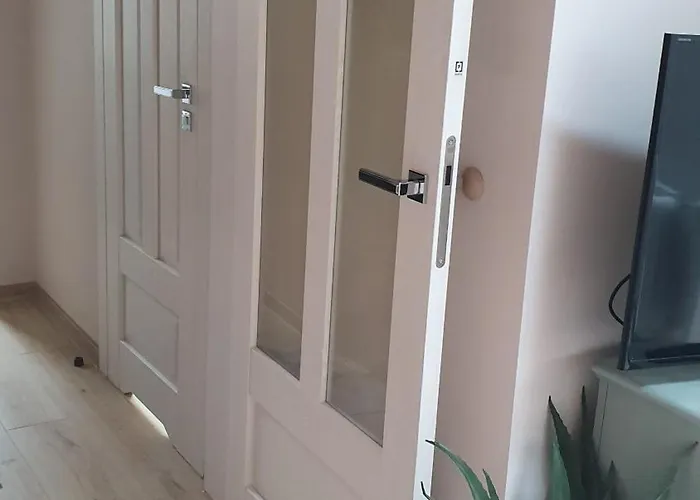 Lesmiana アパート